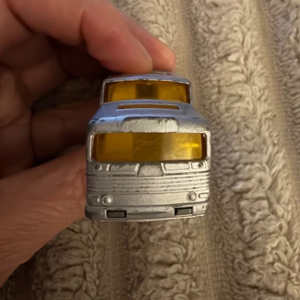 Matchbox Series No 66 Coach Bus Lesney Made in England‎ Silver Vintage Diecast
